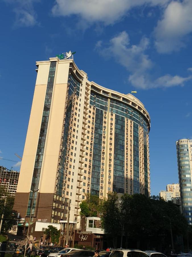 Sunny Apartments Near The Sea On Genuezskaya Одесса Экстерьер фото